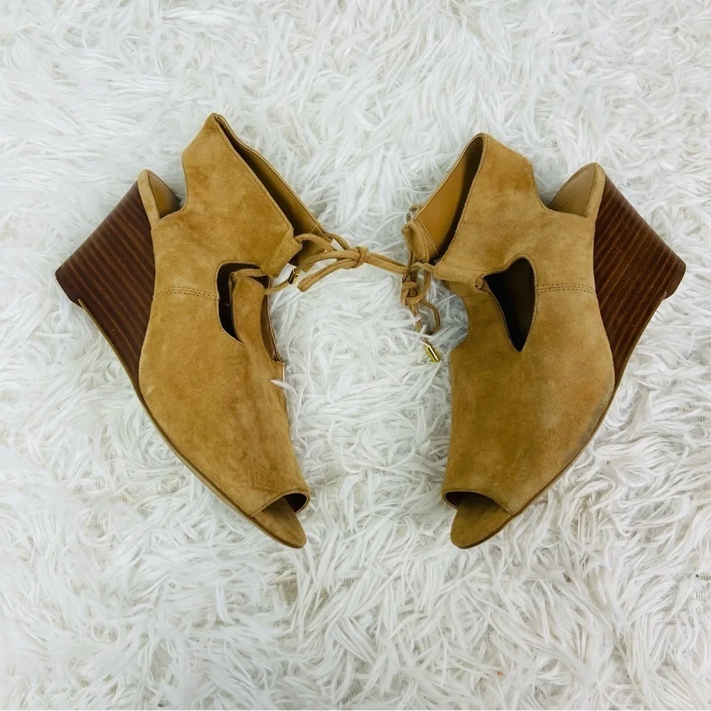 LAUREN RALPH LAUREN tan camel 100% sheep leather open toe suede wedge heels 6.5